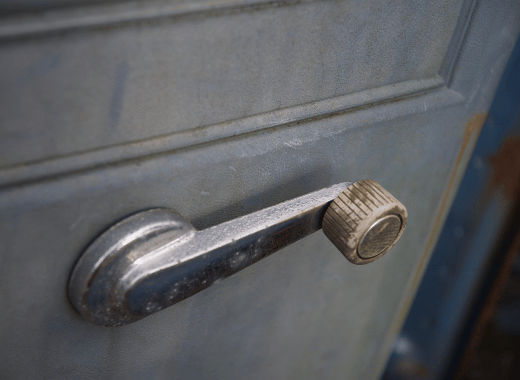 Remove Those Clips With a Window Handle Removal Tool